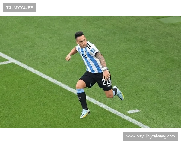 劳塔罗重拾进球感觉重现笑容 赢得队友赞赏与信任 劳塔罗重拾进球感觉重现笑容 赢得队友赞赏与信任